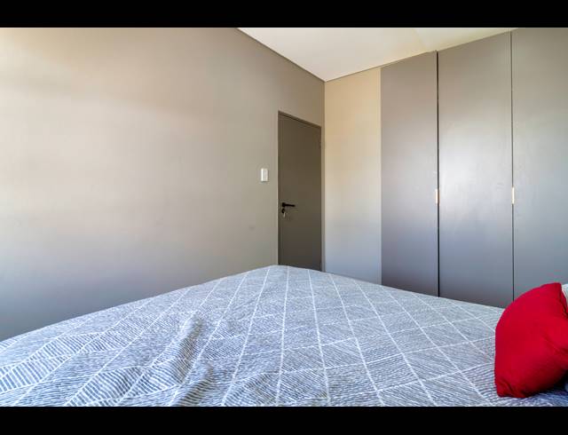 1 BEDROOM APARTMENT FOR SALE IN SANDOWN